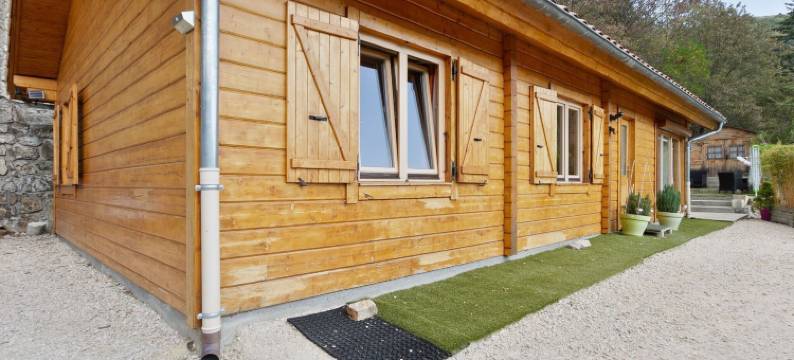 Riverside Chalet Retreat图片