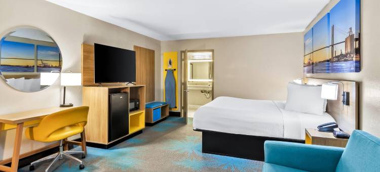 古斯克里克戴斯酒店(Days Inn by Wyndham Goose Creek)图片