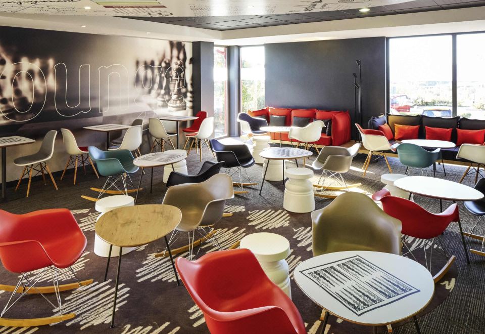 ibis London Luton Airport Hotel Overview