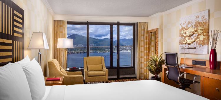 顶峰温哥华港湾滨水酒店(Pinnacle Hotel Vancouver Harbourfront)图片