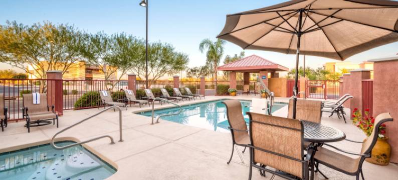 西凤凰城古德伊尔舒适套房酒店(Comfort Suites Goodyear-West Phoenix)图片