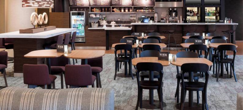 萨福克切萨皮克万怡酒店(Courtyard Suffolk Chesapeake)图片