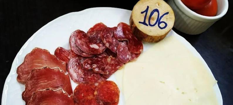 阿尔伯格罗克斯布兰科斯旅舍(Alberg Roques Blanques)图片