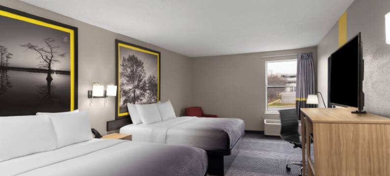 温德姆速8酒店查塔努加东/汉密尔顿广场(Super 8 by Wyndham Chattanooga East - Hamilton Place)图片