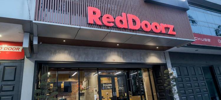 红多兹普拉斯酒店-棉兰朱安达街(RedDoorz Plus @ Jalan Juanda Medan)图片