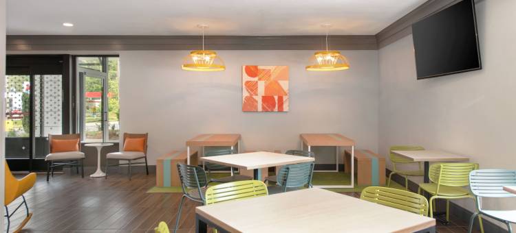 希尔顿Spark阿什维尔蓝岭公路酒店(Spark by Hilton Asheville Blue Ridge Parkway)图片
