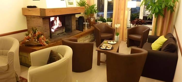 Logis Hôtel-Restaurant la Sapinière图片