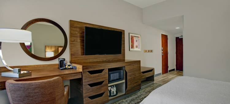 索尔兹伯里欢朋酒店(Hampton Inn Salisbury)图片