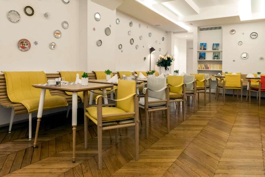 Hotel 34B - AstotelHotel Overview