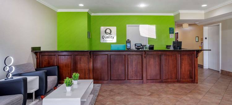 伊克诺旅馆套房酒店(Quality Inn & Suites)图片