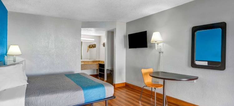 亚特兰大钱布利塔克6号汽车旅馆(Motel 6 Atlanta, GA)图片