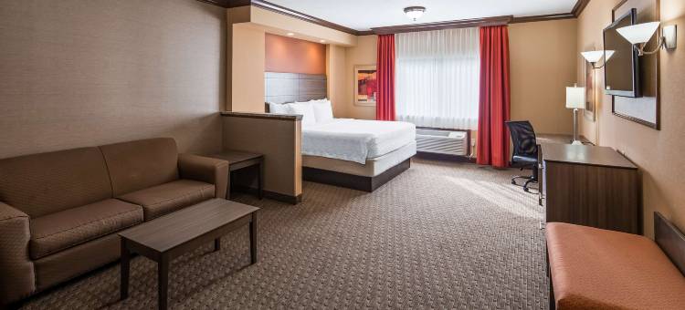 北坎通贝斯特韦斯特优质套房酒店(Best Western Plus North Canton Inn  Suites)图片