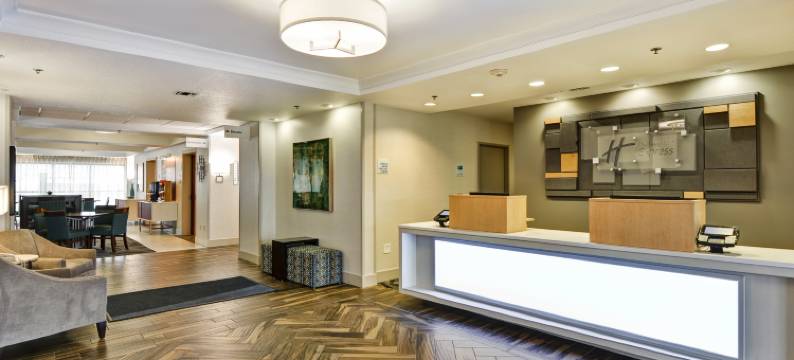 智选假日套房酒店密尔沃基的新柏林(Holiday Inn Express & Suites MILWAUKEE-NEW BERLIN by IHG)图片