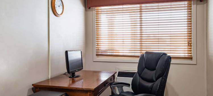 Travelodge Suites by Wyndham Regina / Eastgate Bay图片