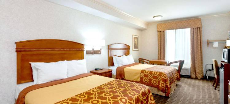 皮科里韦拉豪生套房酒店(Howard Johnson Hotel & Suites by Wyndham Pico Rivera)图片