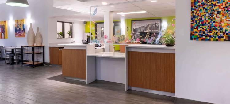温尼伯西速8酒店(Super 8 by Wyndham Winnipeg West)图片