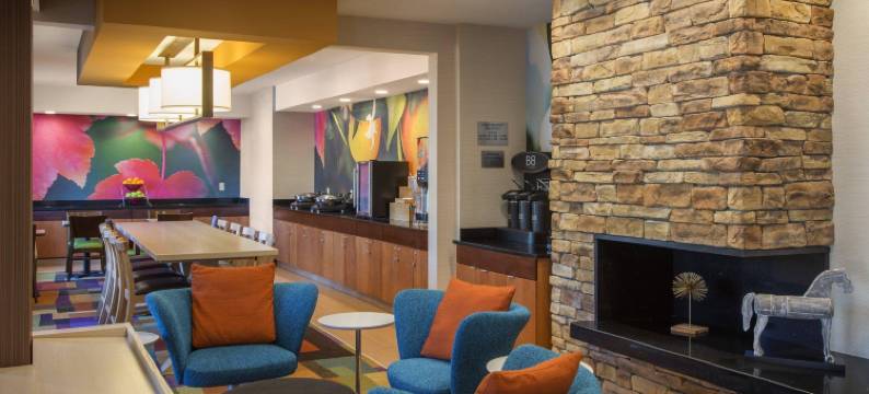印第安纳波利斯机场万枫酒店(Fairfield Inn & Suites Indianapolis Airport)图片