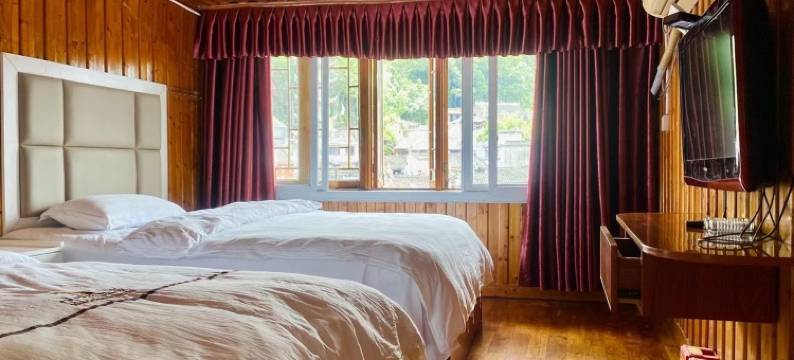 丽江古城与山而栖qi)精品南门民宿(东正街分店)图片