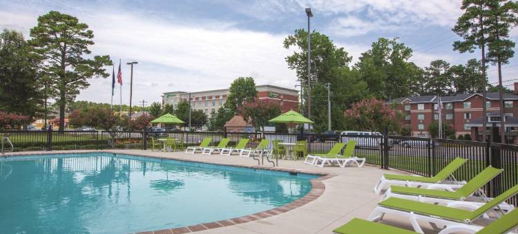 威廉斯堡历史区拉昆塔温德姆套房酒店(La Quinta Inn & Suites by Wyndham Williamsburg Historic Area)图片