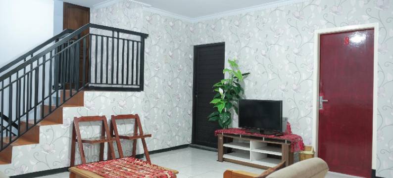 OYO-1380赛车场伊斯兰家庭旅馆(OYO 1380 Velodrome Family House Syariah)图片