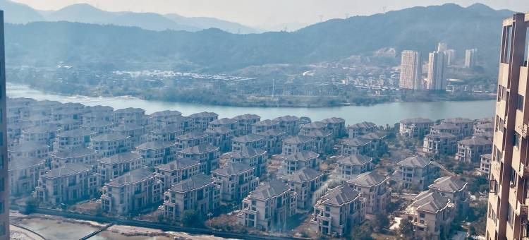 疯丫头贵安名宿公寓(世纪金源大道4号分店)图片