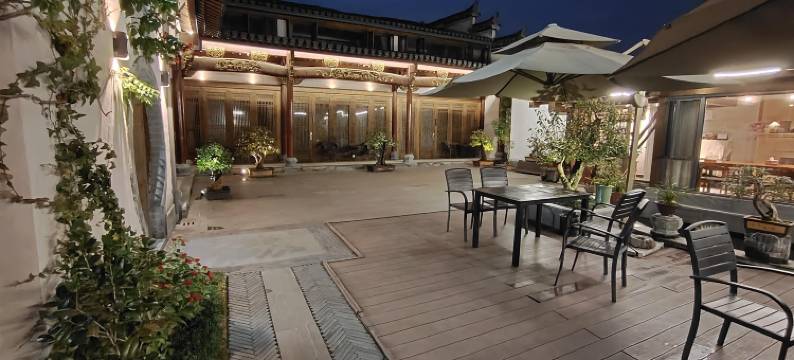 宏村芝兰幽梦倚湖景观民宿(宏村景区店)图片