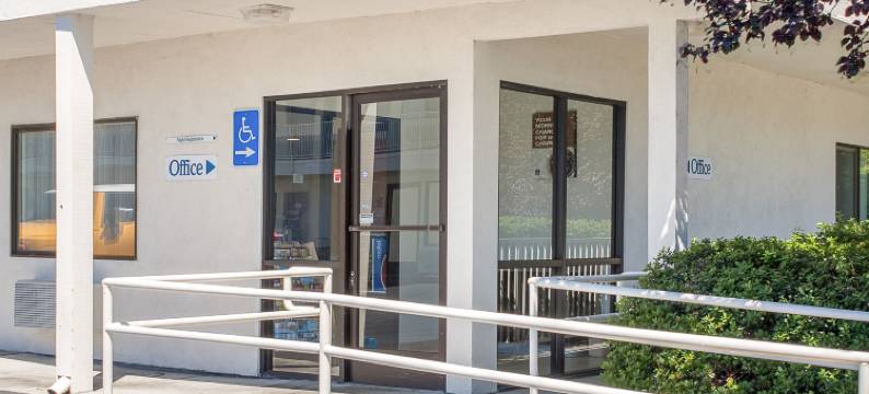 尤凯亚6号汽车旅馆(Motel 6 Ukiah, CA)图片