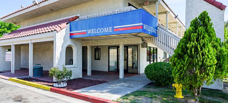 巴斯托6号汽车旅馆(Motel 6 Barstow, CA)图片