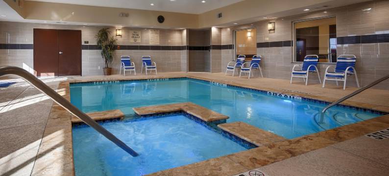 曼维尔贝斯特韦斯特优质套房酒店(Best Western Plus Manvel Inn  Suites)图片