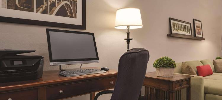 锡达福尔斯丽怡酒店(Country Inn & Suites by Radisson, Cedar Falls, IA)图片