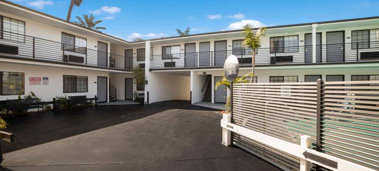 Sunset West Hotel, SureStay Collection by Best Western图片