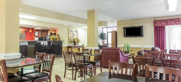 斯泰茨维尔凯隆波因特酒店(Clarion Pointe Statesville)图片