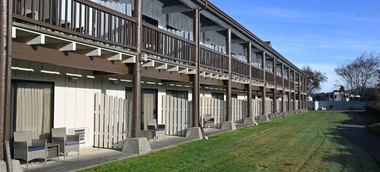 埃奇沃特套房酒店-傲途格精选酒店(Edgewater Inn and Suites, Ascend Hotel Collection)图片