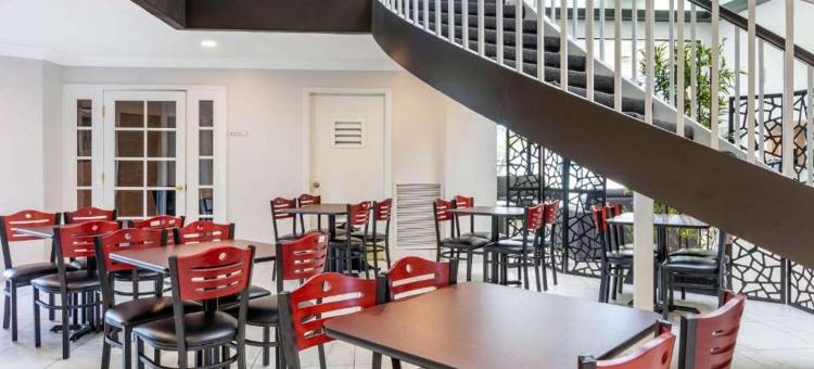 布埃纳帕克套房酒店(The Buena Park Hotel & Suites)图片