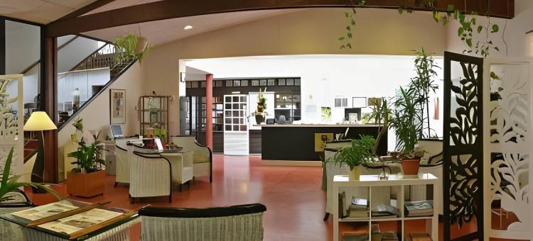 布里特酒店Essentiel庞蒂维-罗比克(Brit Hotel Essentiel Pontivy Robic)图片