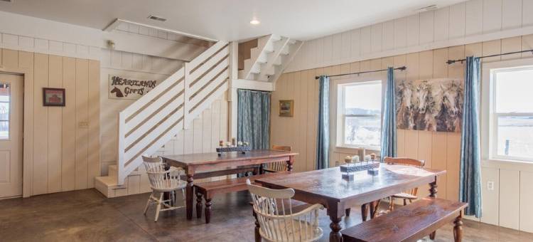 Heartland Country Resort Lodge - For All Your Special Family Gatherings图片