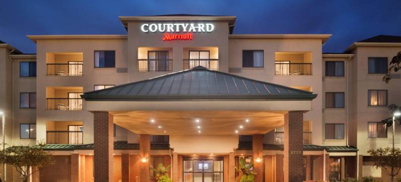 代顿比弗克里克万怡酒店(Courtyard Dayton Beavercreek)图片