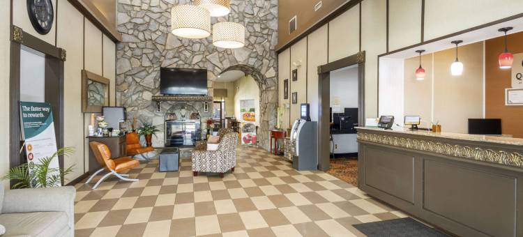 锡克里南品质套房酒店(Quality Suites Hickory South)图片