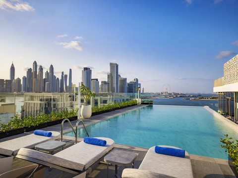 图姆比西棕榈海滩酒店 迪拜, 希尔顿塔佩斯特里精选酒店