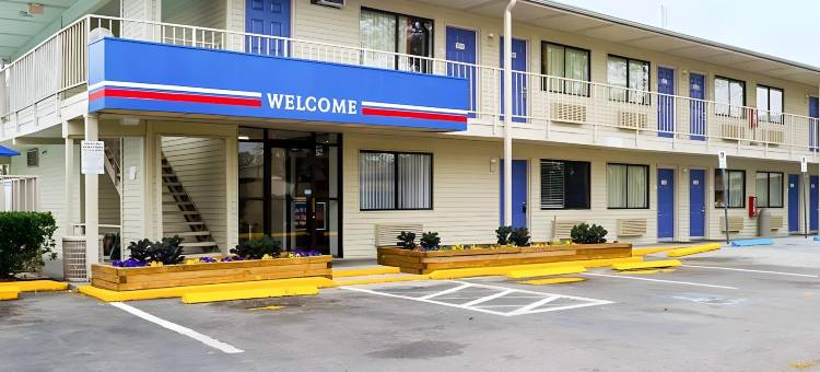 西阿什利旅馆(West Ashley Inn)图片