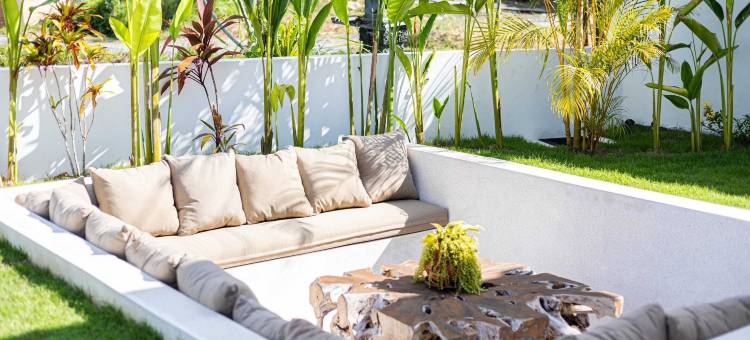 鲁米亚诺二号别墅(Villa Rumiano 2 - Brand New Spacious 2Br Villa with View and Pool)图片