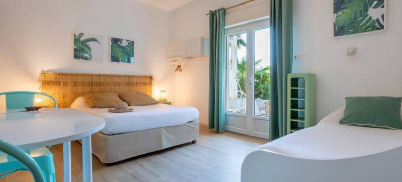 阿尔玛娜雷海滩酒店(Hôtel Almanarre Plage - Hôtel Eco-Responsable Face à la Mer)图片