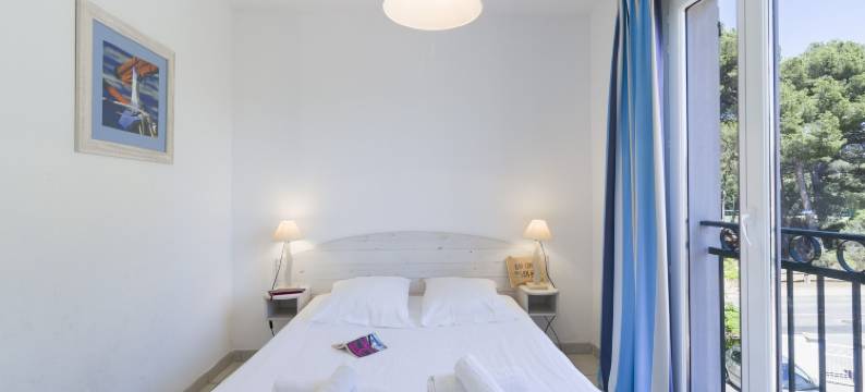 西富尔斯勒普拉热花园与城市(Garden & City Six-Fours-Les-Plages)图片