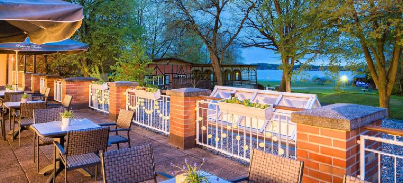 因瑟尔斯库尔豪斯酒店(Kurhaus am Inselsee)图片