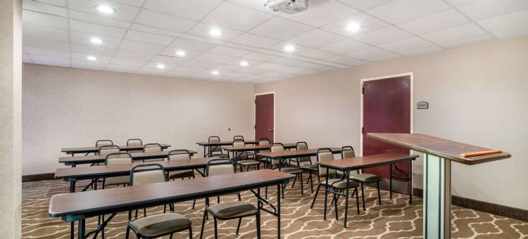 诺曼湖舒适套房酒店(Comfort Inn & Suites Lake Norman)图片