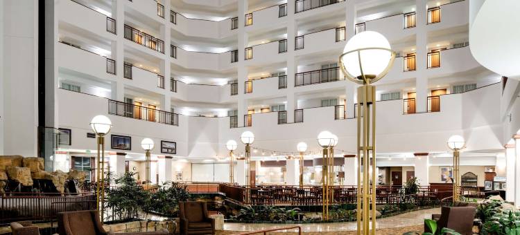 希尔顿波特兰机场大使套房酒店(Embassy Suites by Hilton Portland Airport)图片