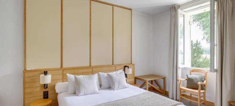 洛吉斯DE瓦兰德劳德(Logis de Valandraud)图片