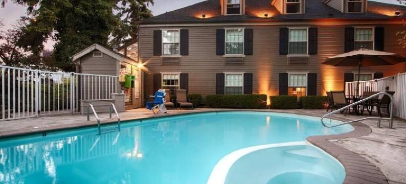 贝灵厄姆传承旅馆(Wingate by Wyndham Bellingham Heritage Inn)图片