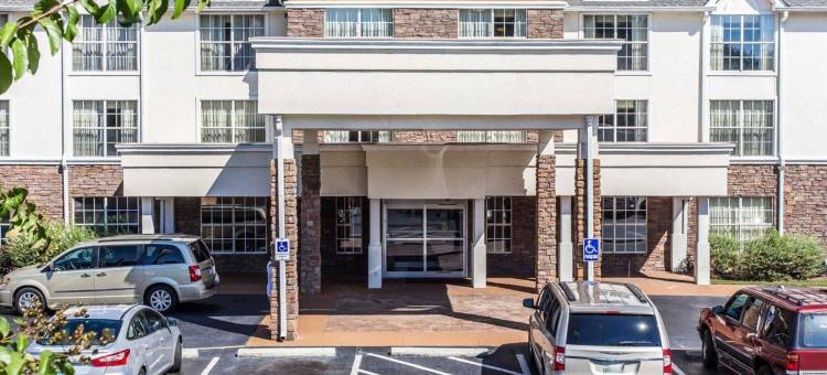 棒球场区舒适套房酒店(Comfort Inn & Suites Ballpark Area)图片