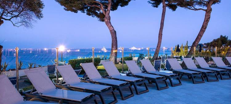 德尔科罗伊蓝色假日酒店(Hôtel Vacances Bleues Delcloy)图片